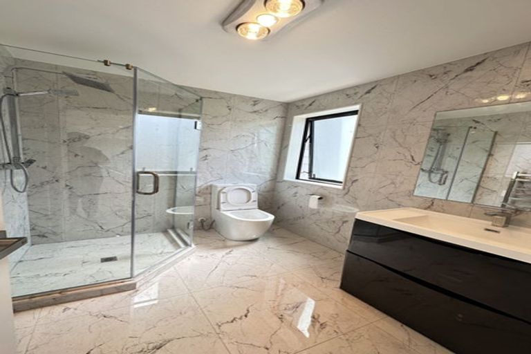 Photo of property in 27a Kelwyn Road, Kelston, Auckland, 0602