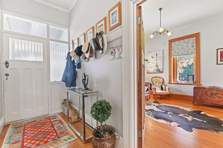 Photo of property in 150 High Street, Oxford, 7430