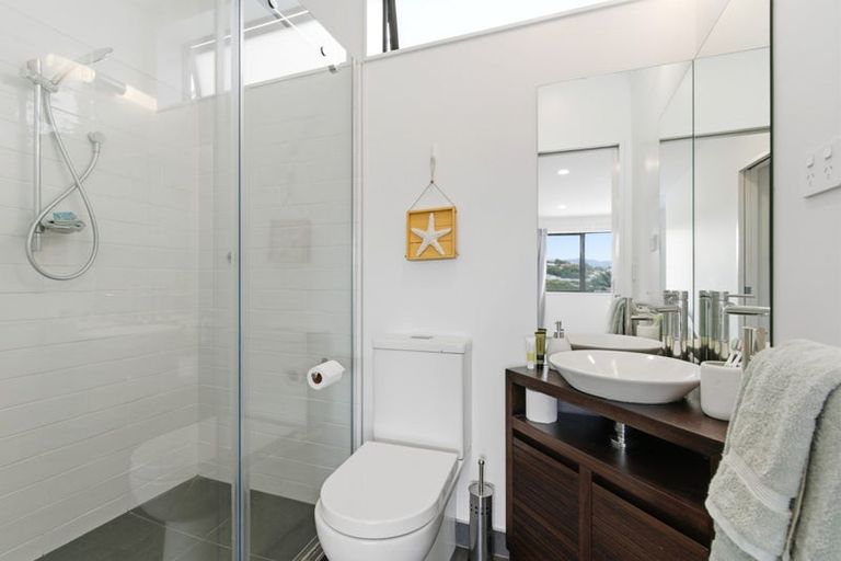 Photo of property in 11/104 Maupuia Road, Maupuia, Wellington, 6022