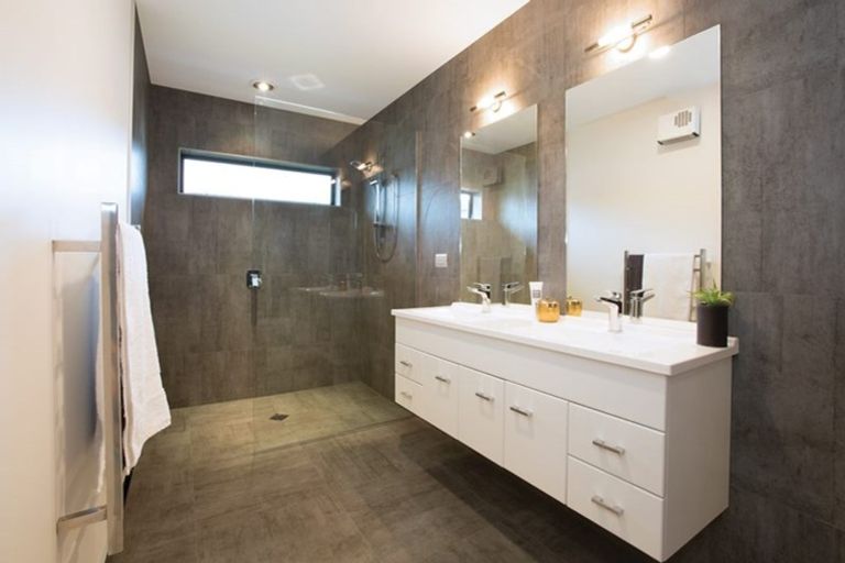 Photo of property in 59 Stace Hopper Drive, One Tree Point, 0118