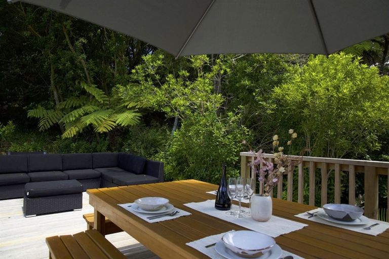 Photo of property in 3/47 Kaipatiki Road, Glenfield, Auckland, 0629