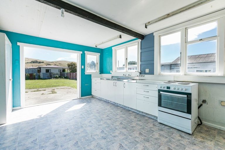 Photo of property in 7 Franklin Street, Porangahau, 4291