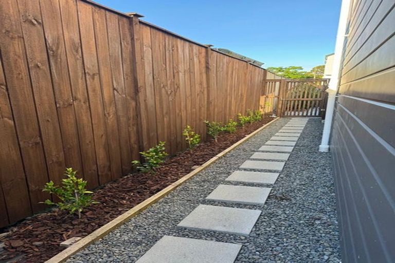 Photo of property in 19/12 Arney Road, Ranui, Auckland, 0612