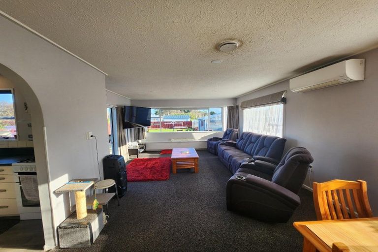 Photo of property in 74 Awamoa Road, Holmes Hill, Oamaru, 9401