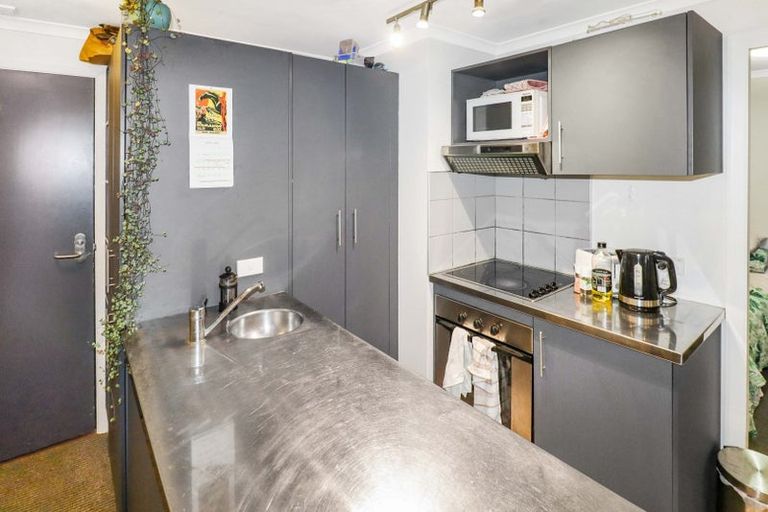 Photo of property in Monvie Apartments, 701/15 Holland Street, Te Aro, Wellington, 6011