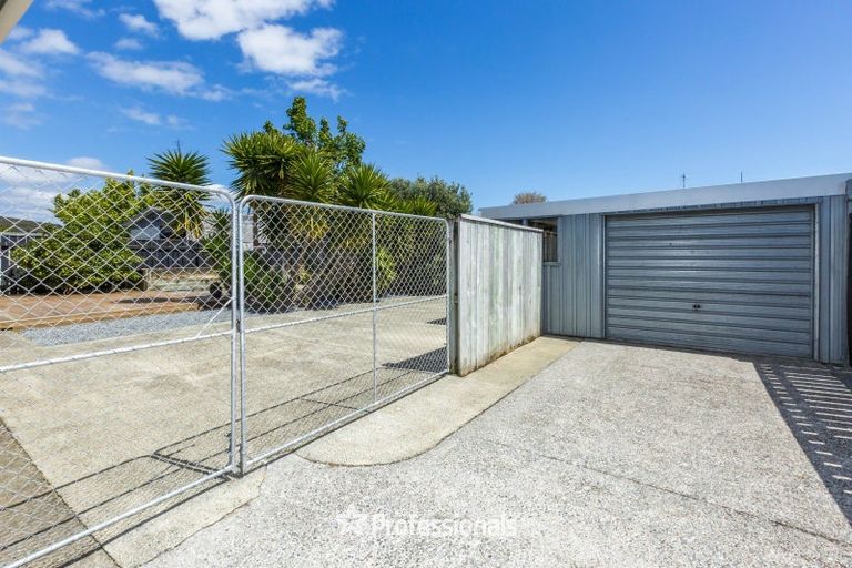 Photo of property in 23 Charles Street, Clouston Park, Upper Hutt, 5018