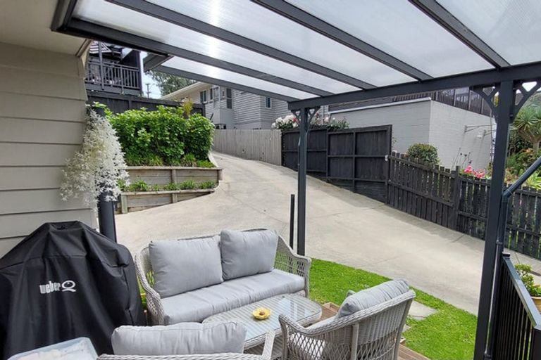 Photo of property in 59 Litten Road, Cockle Bay, Auckland, 2014