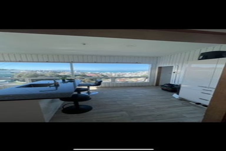 Photo of property in 60 Mortimer Terrace, Brooklyn, Wellington, 6021