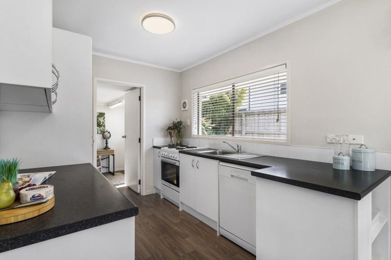 Photo of property in 1/19 Gulf Crest, Bucklands Beach, Auckland, 2012