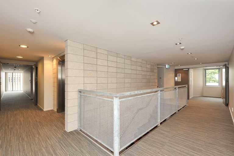 Photo of property in Masina Apartments, 111/80 Riddiford Street, Newtown, Wellington, 6021