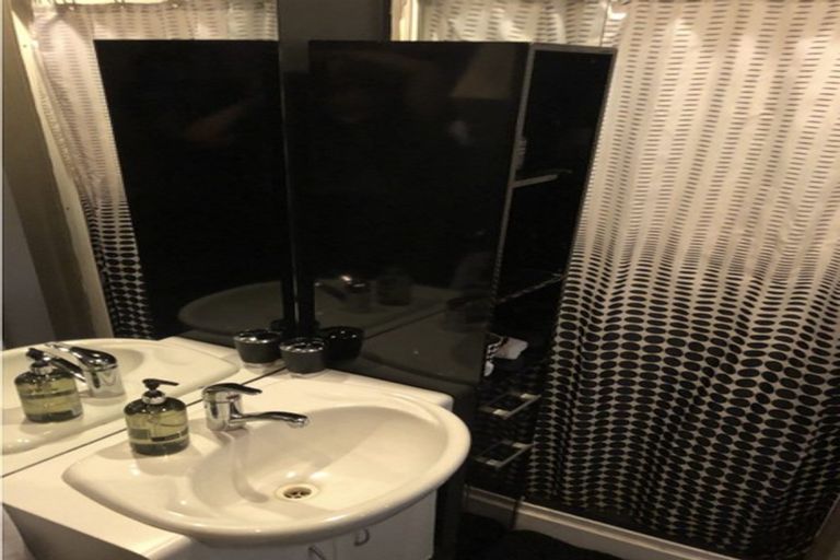 Photo of property in Regency Apartments, 5d/49 Manners Street, Te Aro, Wellington, 6011