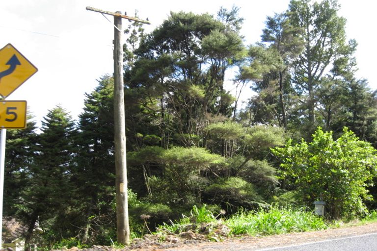 Photo of property in 215 Forest Road, Waiatarua, Auckland, 0612