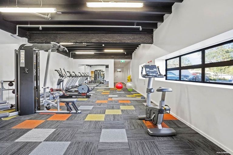 Photo of property in 2e/30 Westward Ho, Glen Eden, Auckland, 0602