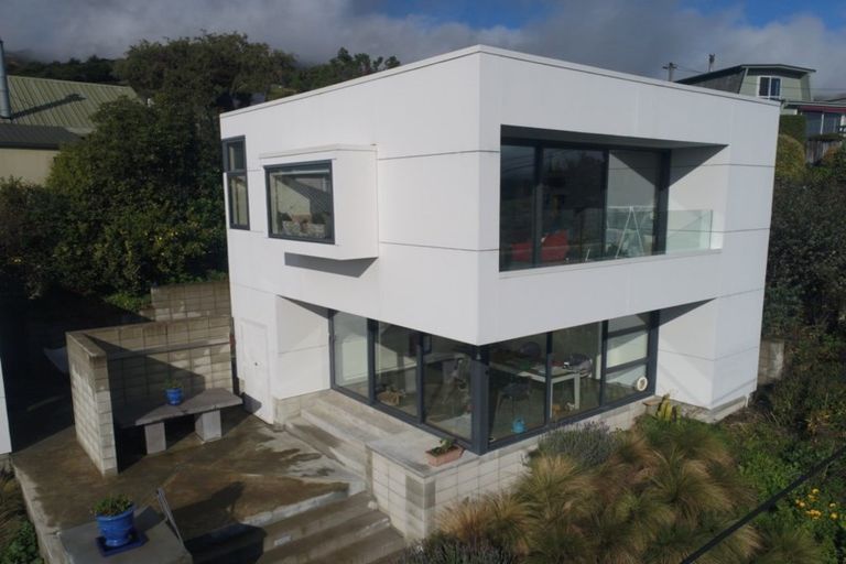 Photo of property in 19 Penlington Place, Akaroa, 7520