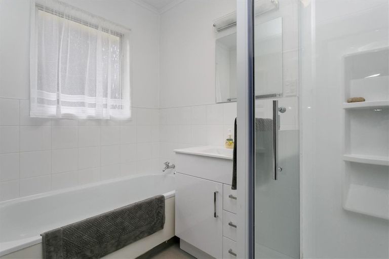 Photo of property in 135 Taupo View Road, Taupo, 3330