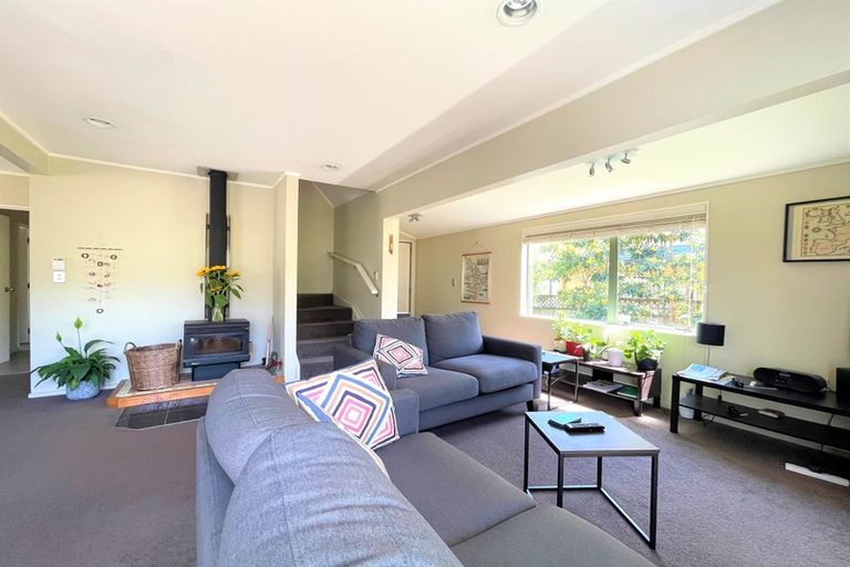 Photo of property in 2/42 Headcorn Place, Botany Downs, Auckland, 2010