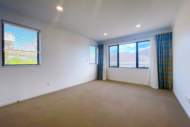 Photo of property in 35 Fennell Crescent, Silverdale, 0932