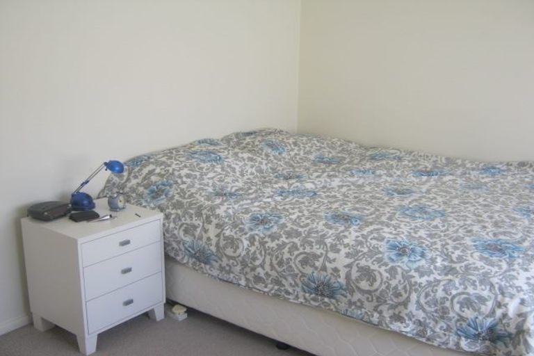 Photo of property in 3/57 Gladstone Road, Northcote, Auckland, 0627