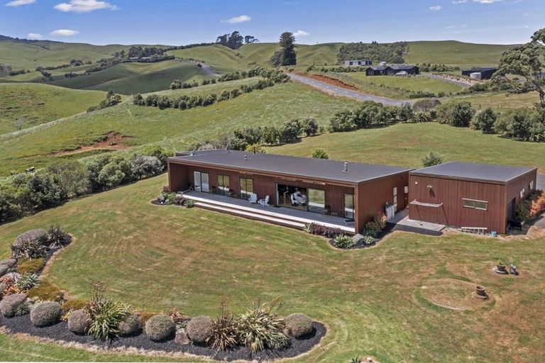 Photo of property in 812 Ruapuke Road, Raglan, 3296
