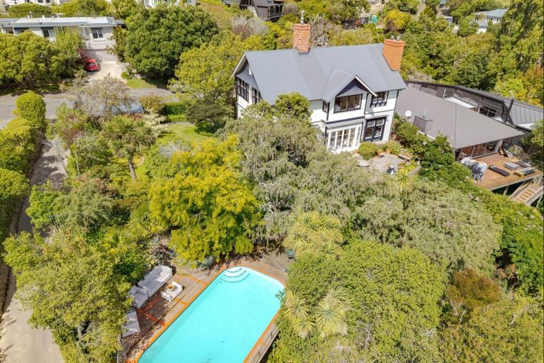 Photo of property in 14 Macmillan Avenue, Cashmere, Christchurch, 8022