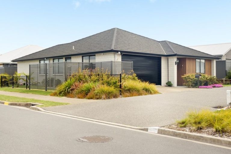 Photo of property in 1 Sable Lane, Pyes Pa, Tauranga, 3112