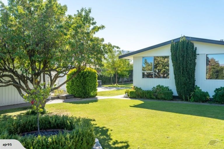 Photo of property in 6 Clare Place, Cromwell, 9310