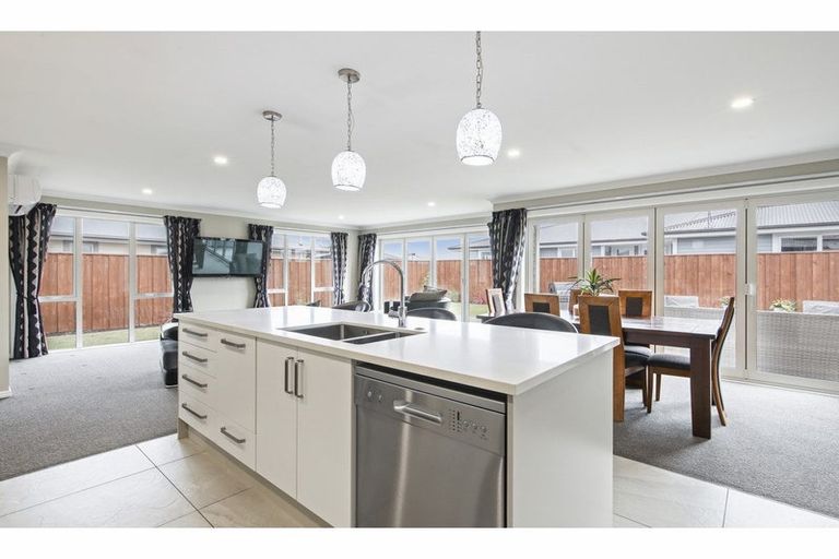 Photo of property in 60 Cassino Street, Rangiora, 7400