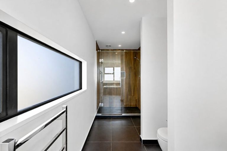 Photo of property in 1 De Surville Way, Pegasus, 7612