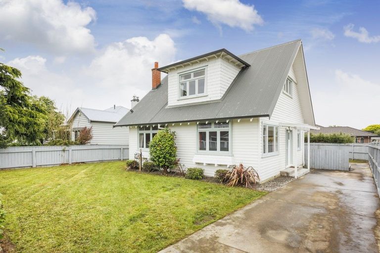 Photo of property in 47 Knowles Street, Terrace End, Palmerston North, 4410