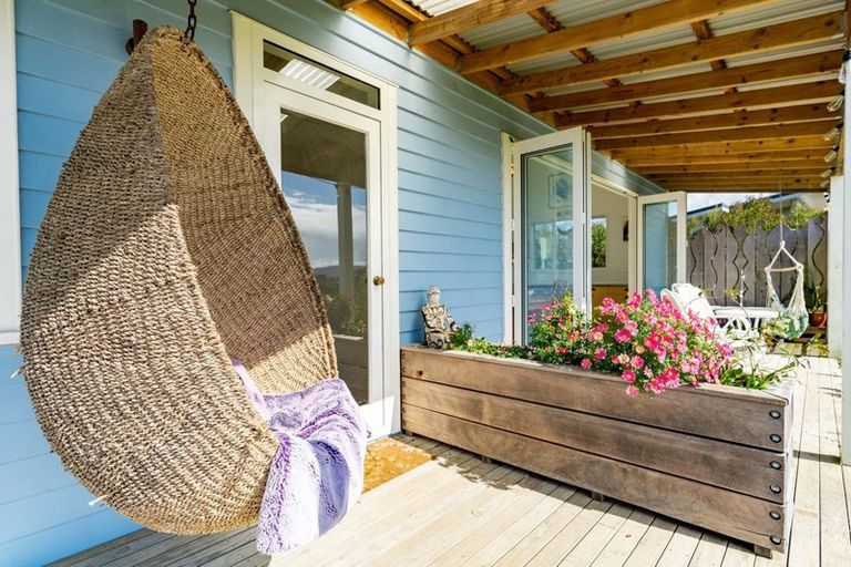 Photo of property in 8 Daphne Place, Mangawhai, 0505