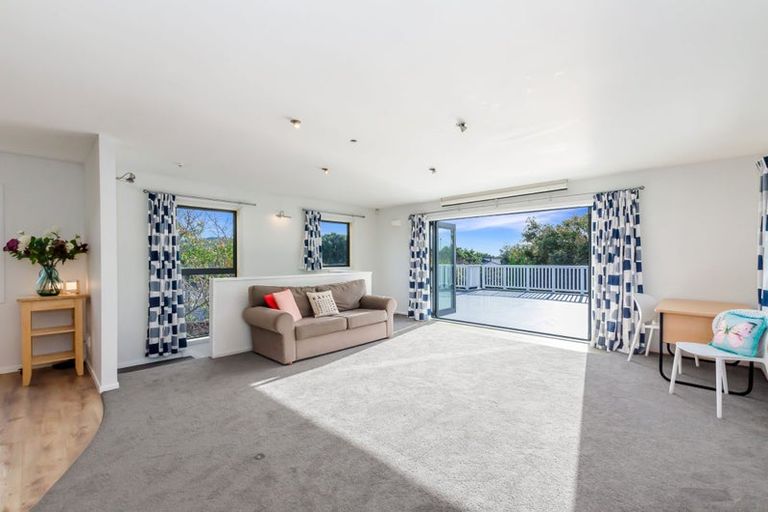 Photo of property in 11 Hicks Crescent, Waikanae Beach, Waikanae, 5036