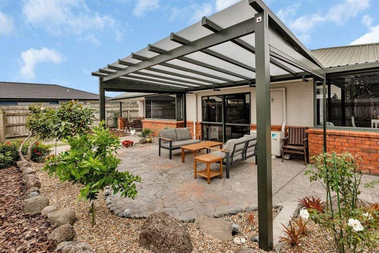 Photo of property in 13 Bermuda Place, One Tree Point, 0118