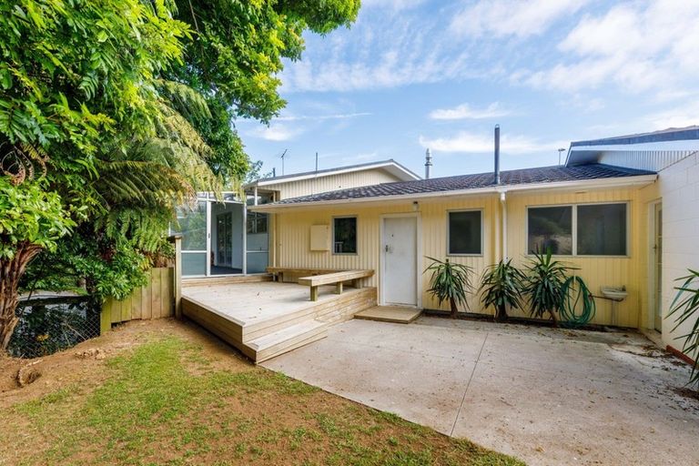 Photo of property in 235 Heta Road, Merrilands, New Plymouth, 4312