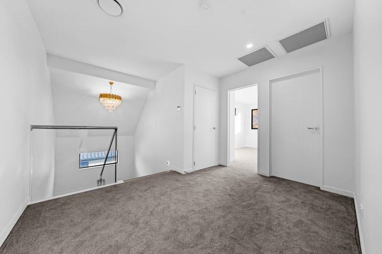 Photo of property in 30 Korowhiti Road, Clarks Beach, 2122