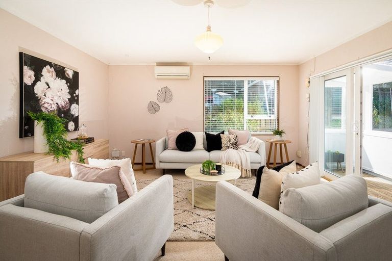 Photo of property in 104 Tauhinu Road, Miramar, Wellington, 6022