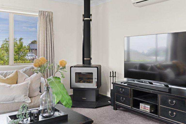 Photo of property in 3a Honeyfield Drive, Whalers Gate, New Plymouth, 4310