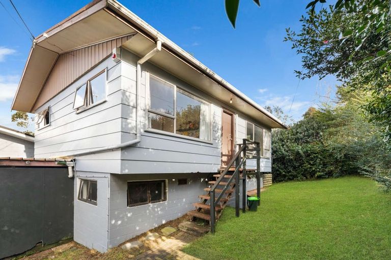 Photo of property in 2 Metcalfe Road, Henderson, Auckland, 0610