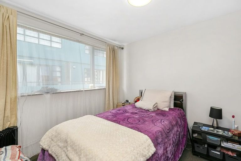 Photo of property in Dual Apartments, 403/142 Vivian Street, Te Aro, Wellington, 6011