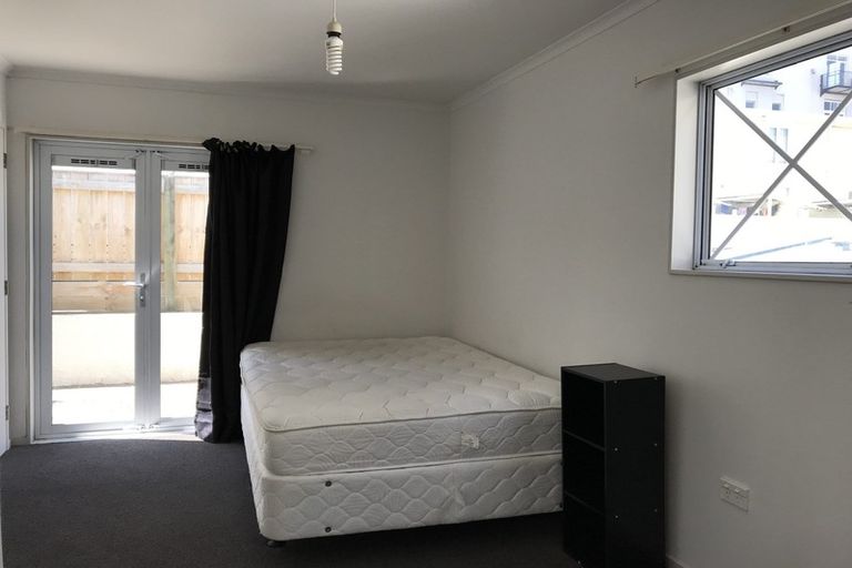 Photo of property in 12b Roxburgh Street, Mount Victoria, Wellington, 6011