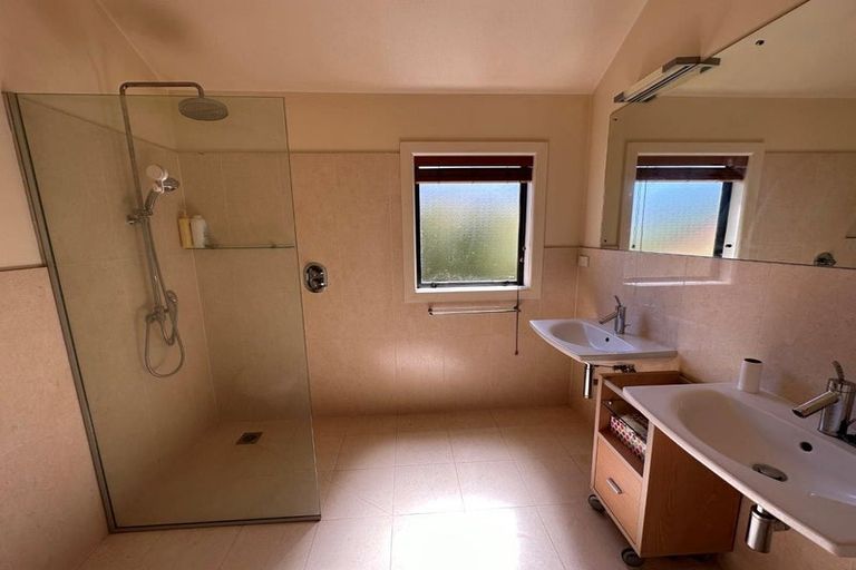 Photo of property in 22 Newhaven Terrace, Mairangi Bay, Auckland, 0630