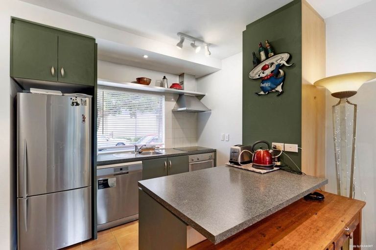 Photo of property in 50 Kirikiri Lane, East Tamaki, Auckland, 2013