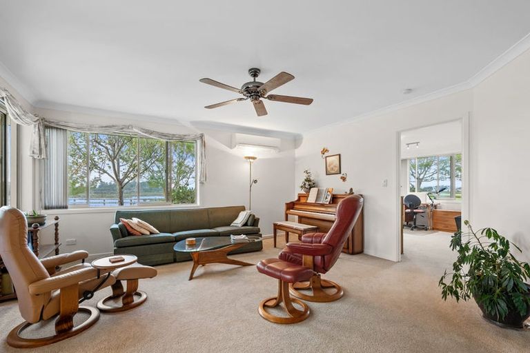 Photo of property in 68d Tuparekura Road, South Head, Helensville, 0874