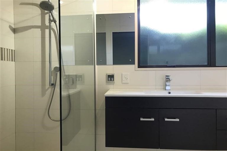 Photo of property in 12 Heaphy Place, Casebrook, Christchurch, 8051