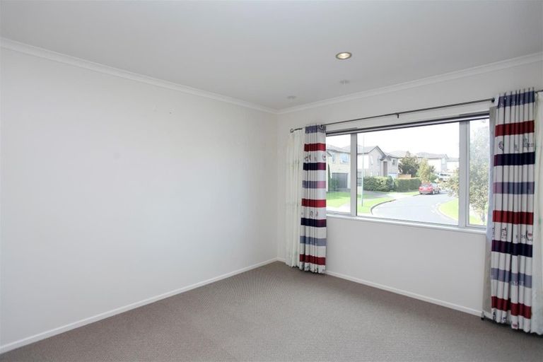 Photo of property in 3 Andy Crescent, Flat Bush, Auckland, 2016