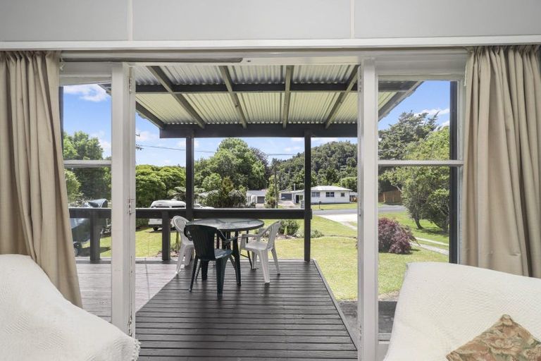 Photo of property in 18 Oxford Road, Lake Rotoma, Rotorua, 3074