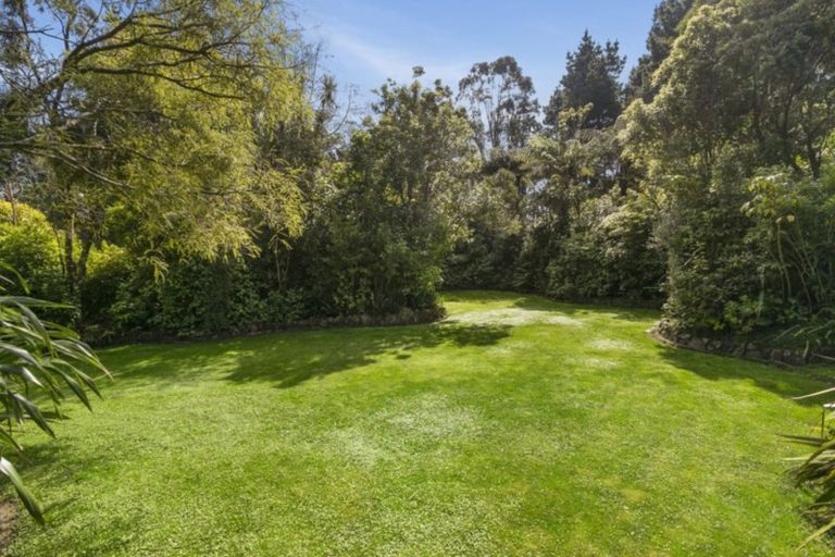Photo of property in 266 Normandale Road, Normandale, Lower Hutt, 5010