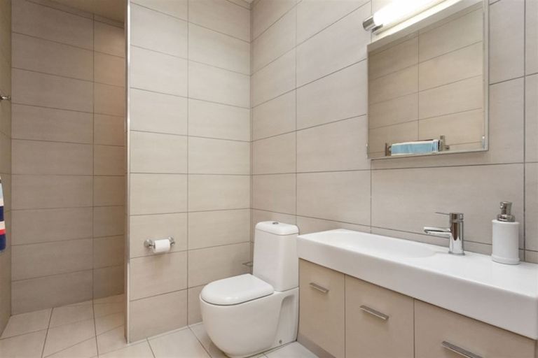 Photo of property in 8 Lloyd Street, Strowan, Christchurch, 8052