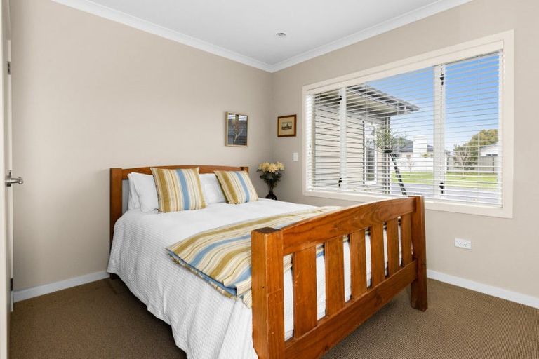Photo of property in 24 Merlot Drive, Greenmeadows, Napier, 4112