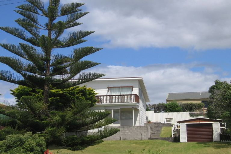 Photo of property in 182 Seaforth Road, Waihi Beach, 3611