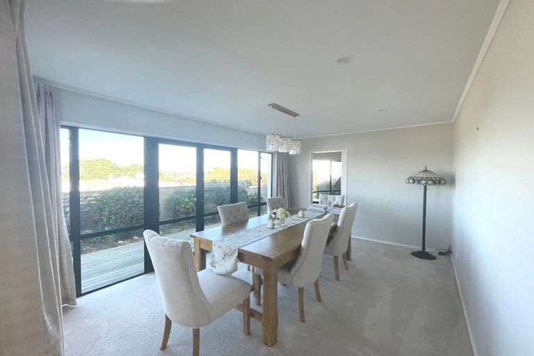 Photo of property in 10b Beach Road, Castor Bay, Auckland, 0620